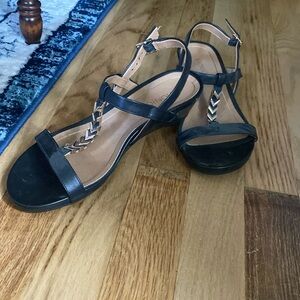 Black heels from Vionic